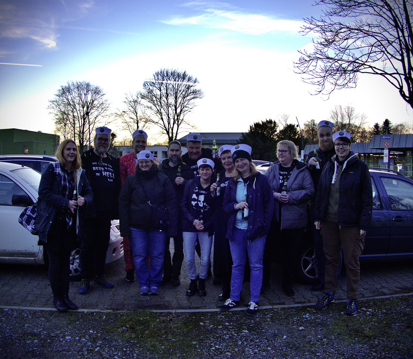 Beste Fans der Welt! Fans auf einem Parkplatz